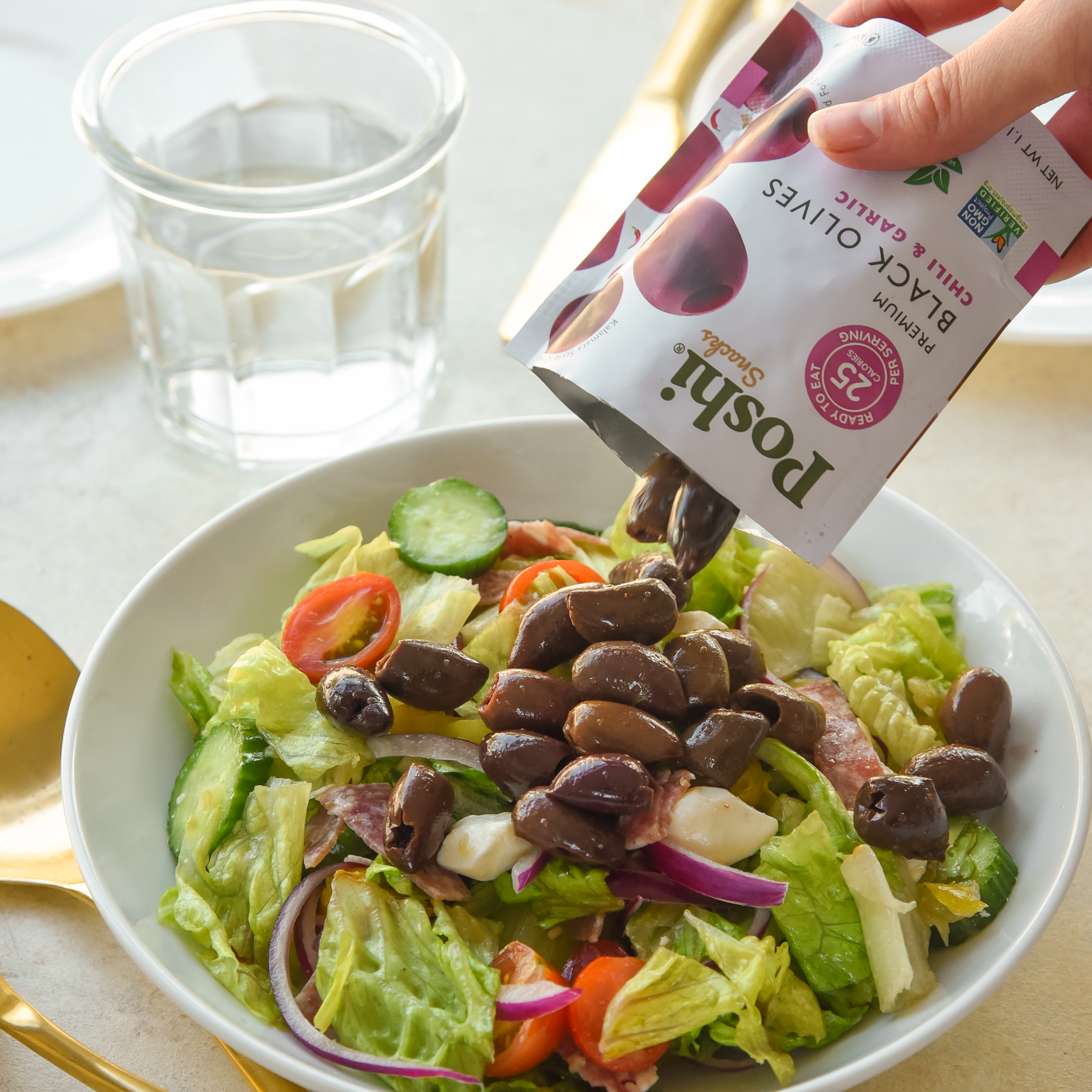 Pitted Black Olives With Chili & Garlic - 10 Snack Packs (1.1 OZ/Pouch)